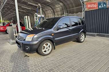 Хэтчбек Ford Fusion 2010 в 