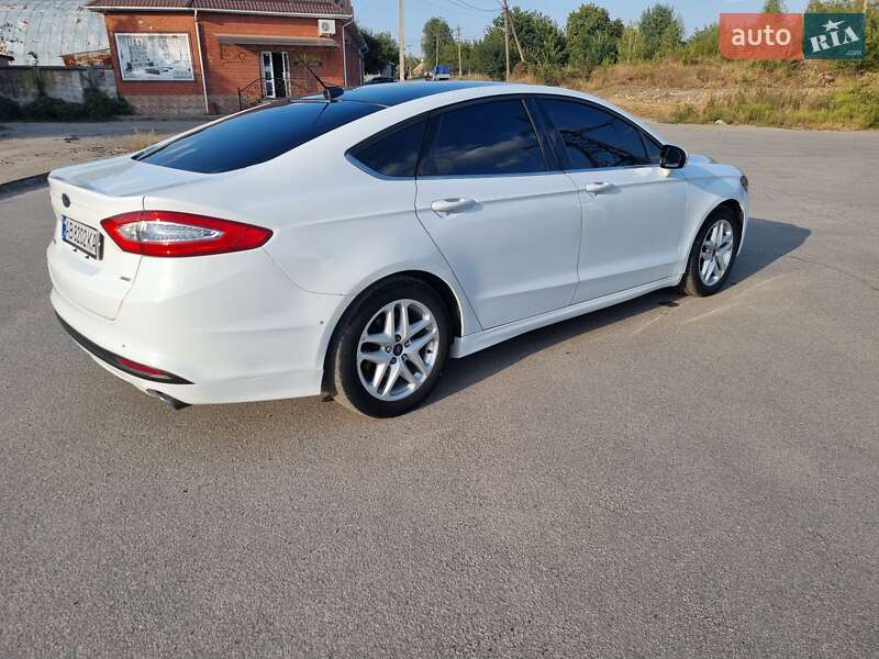Седан Ford Fusion 2015 в Вінниці