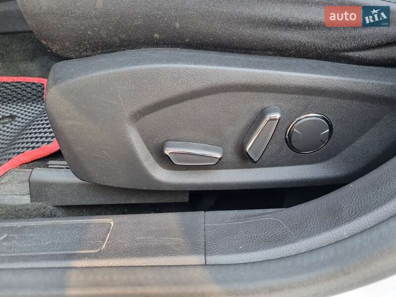 Седан Ford Fusion 2015 в Вінниці