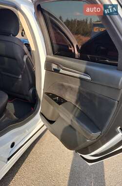 Седан Ford Fusion 2015 в 