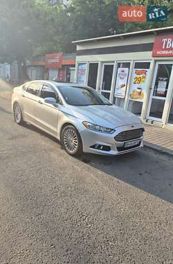 Седан Ford Fusion 2012 в 