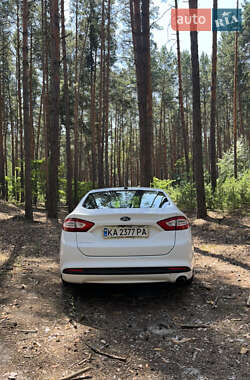 Седан Ford Fusion 2015 в 