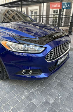 Седан Ford Fusion 2016 в 