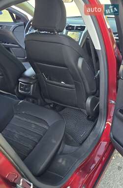 Седан Ford Fusion 2016 в 