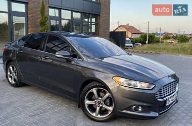 Седан Ford Fusion 2015 в 
