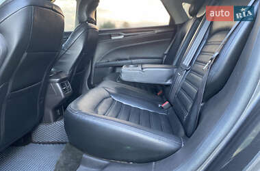 Седан Ford Fusion 2015 в 