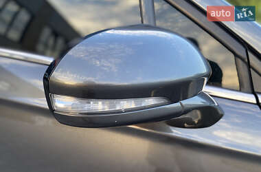 Седан Ford Fusion 2015 в 