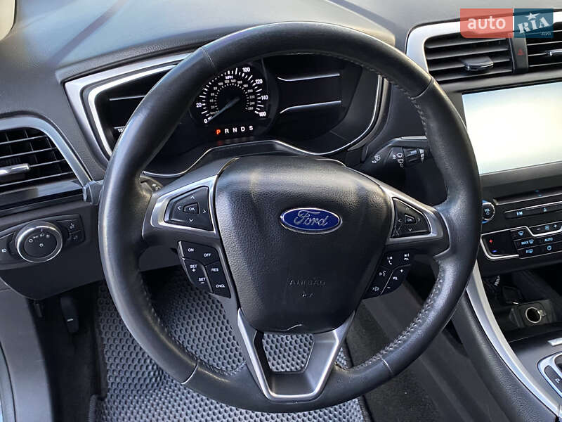 Седан Ford Fusion 2015 в Виннице