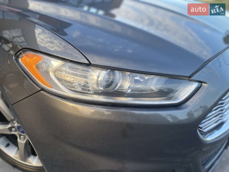 Седан Ford Fusion 2015 в Виннице