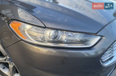 Седан Ford Fusion 2015 в 