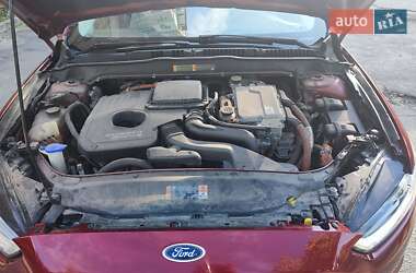 Седан Ford Fusion 2014 в 