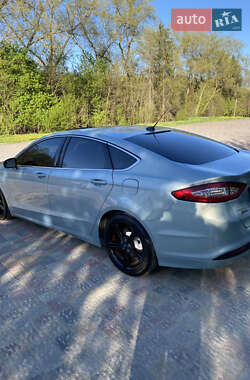 Седан Ford Fusion 2014 в 