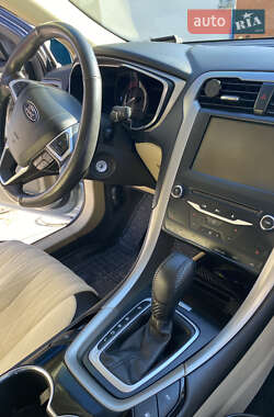 Седан Ford Fusion 2014 в 