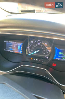 Седан Ford Fusion 2014 в 
