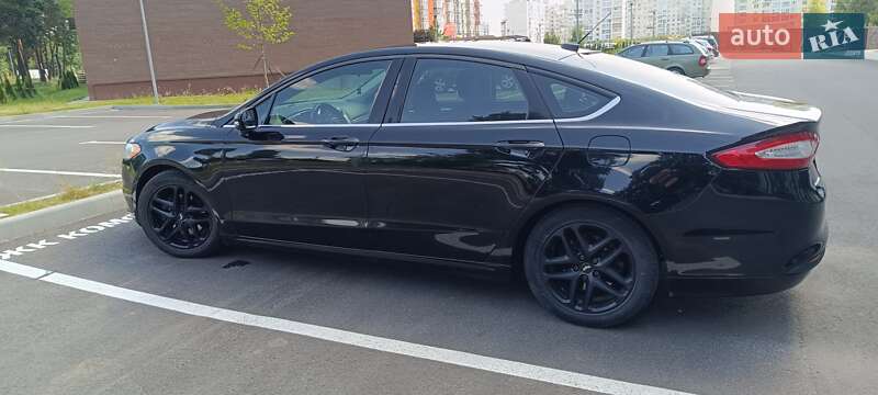 Седан Ford Fusion 2016 в Чернігові