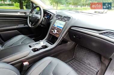 Седан Ford Fusion 2020 в 