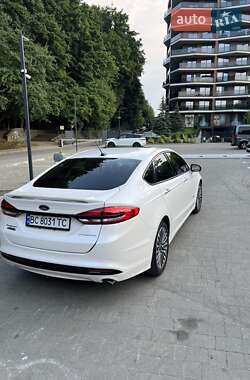 Седан Ford Fusion 2018 в 
