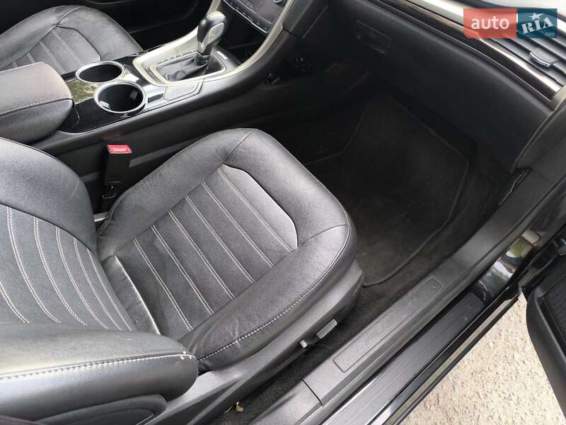 Седан Ford Fusion 2013 в Днепре