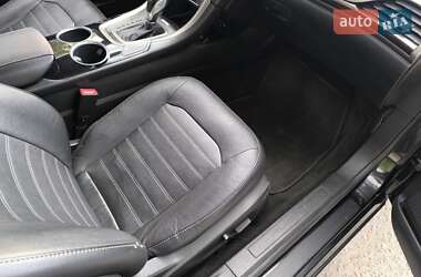 Седан Ford Fusion 2013 в 