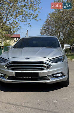 Седан Ford Fusion 2017 в 