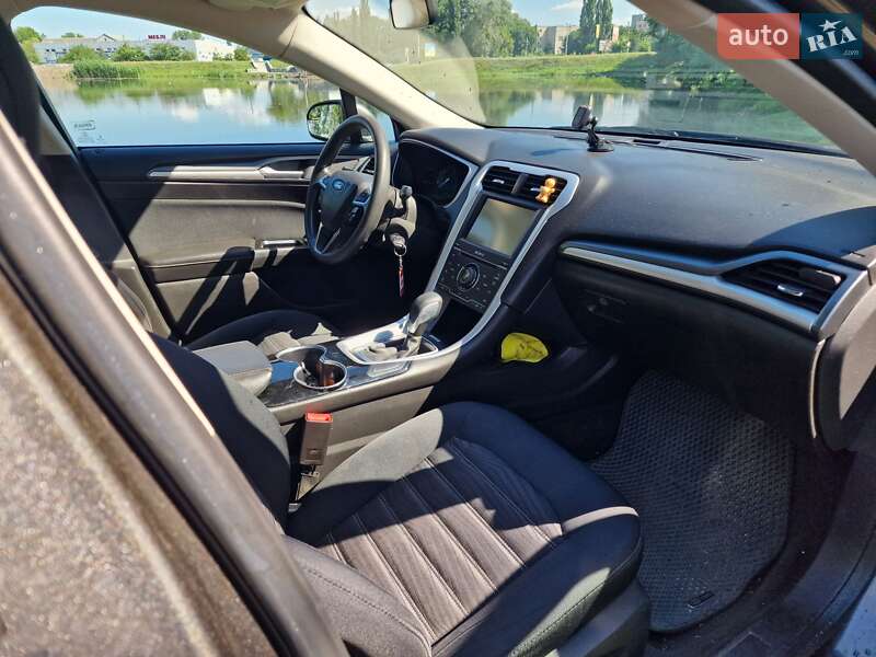 Седан Ford Fusion 2016 в Кременчуге