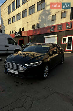 Седан Ford Fusion 2016 в 
