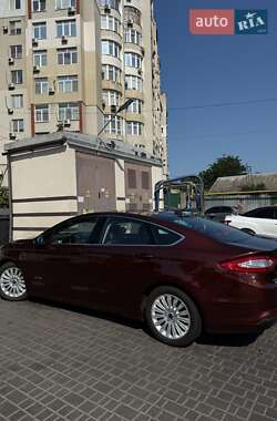 Седан Ford Fusion 2014 в 