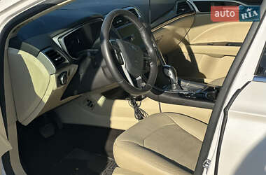 Седан Ford Fusion 2014 в 