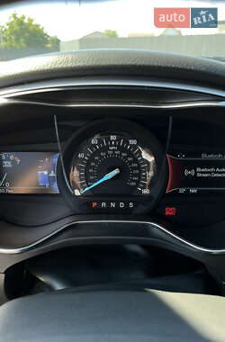 Седан Ford Fusion 2015 в 