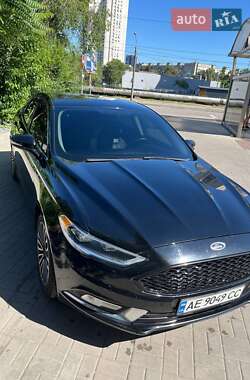 Седан Ford Fusion 2017 в 