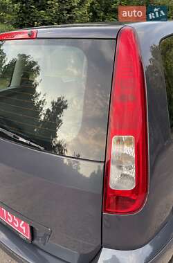 Хэтчбек Ford Fusion 2011 в 
