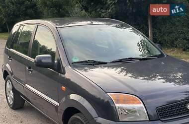 Хэтчбек Ford Fusion 2011 в 