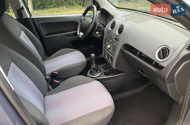 Хэтчбек Ford Fusion 2011 в 