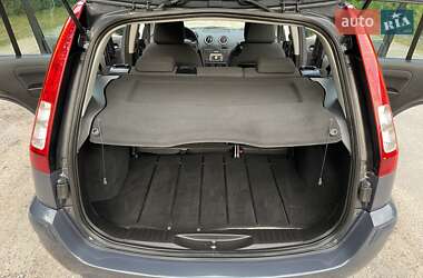 Хэтчбек Ford Fusion 2011 в 