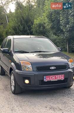 Хэтчбек Ford Fusion 2011 в 