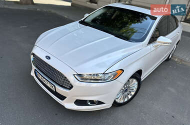 Седан Ford Fusion 2013 в 