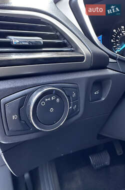 Седан Ford Fusion 2013 в 