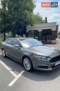 Седан Ford Fusion 2014 в 