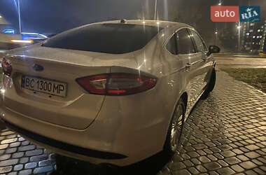 Седан Ford Fusion 2013 в 