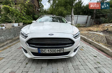 Седан Ford Fusion 2013 в 