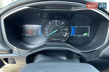 Седан Ford Fusion 2019 в 