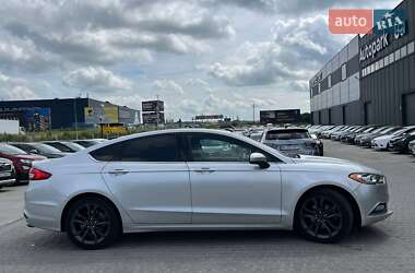 Седан Ford Fusion 2017 в 
