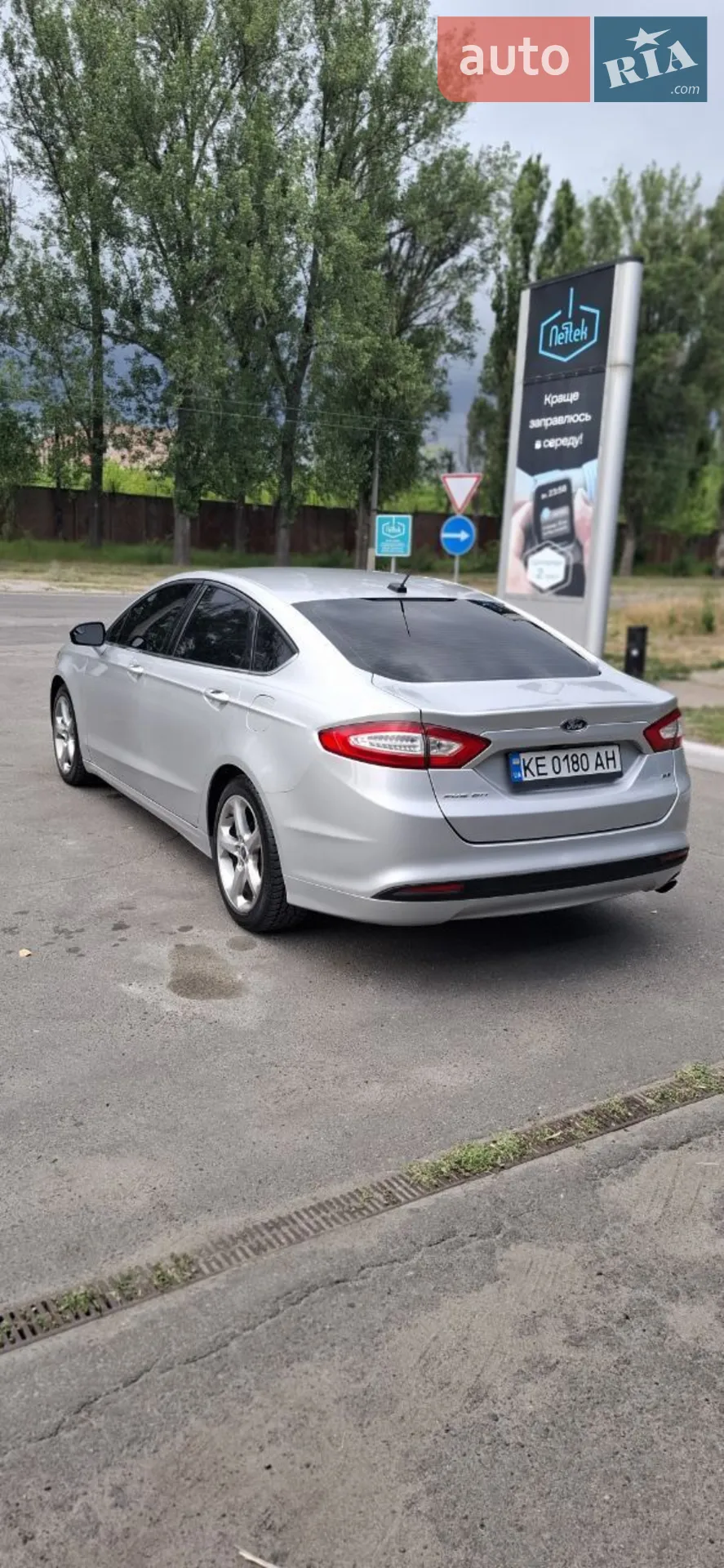 2016 Ford Fusion - мініатюра 9