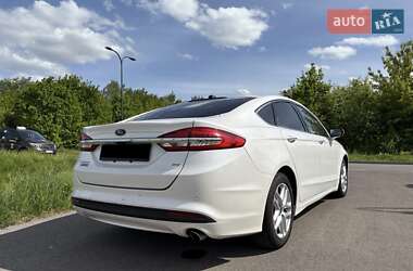 Седан Ford Fusion 2017 в 