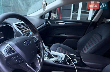 Седан Ford Fusion 2014 в 