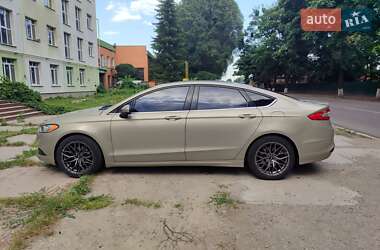 Седан Ford Fusion 2014 в Ромнах