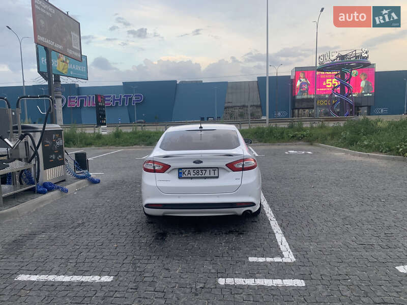 Седан Ford Fusion 2015 в Киеве фото 3 Седан Ford Fusion 2015 в Киеве