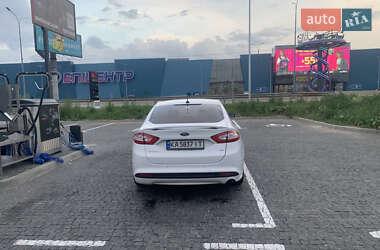 Седан Ford Fusion 2015 в 