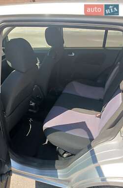 Хетчбек Ford Fusion 2009 в 