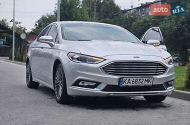 Седан Ford Fusion 2016 в 